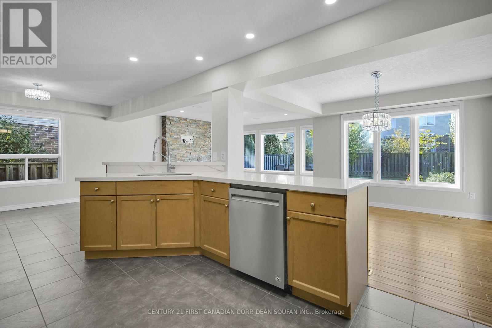868 Rushbrook Crescent, London South (South K), Ontario  N6K 5B6 - Photo 18 - X12460142
