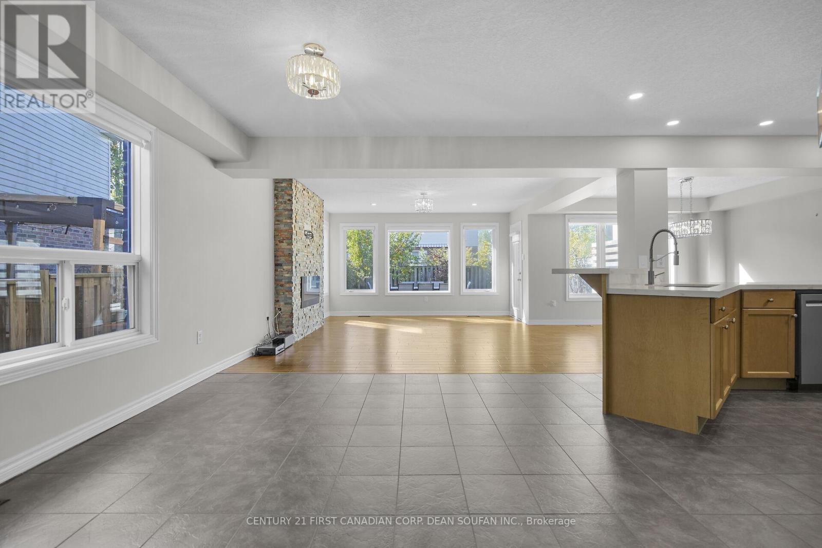 868 Rushbrook Crescent, London South (South K), Ontario  N6K 5B6 - Photo 6 - X12460142