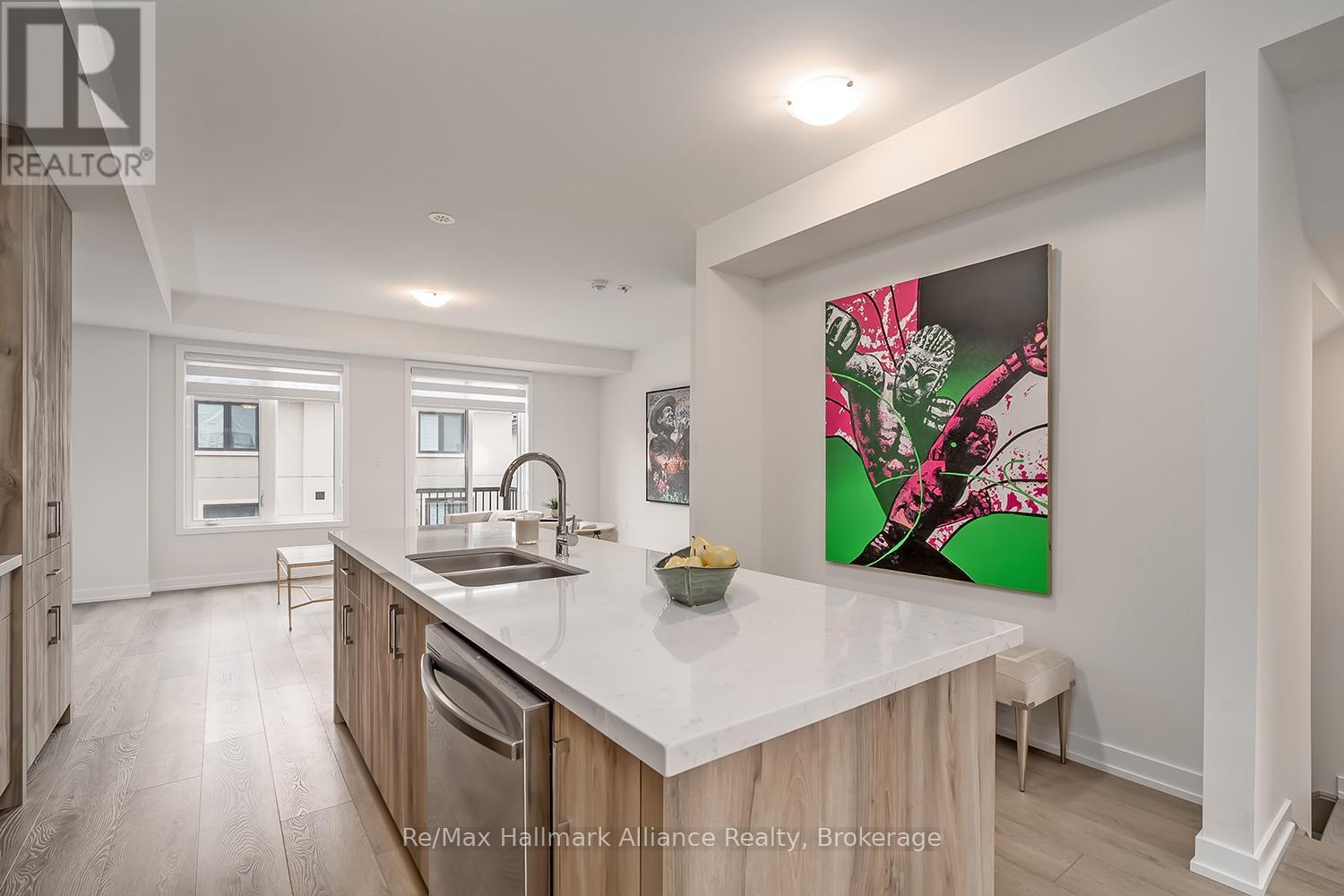 1346 Kaniv Street, Oakville, Ontario  L6M 5R3 - Photo 9 - W12460098