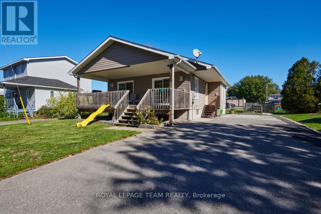 6 GEORGE STREET, North Stormont, Ontario