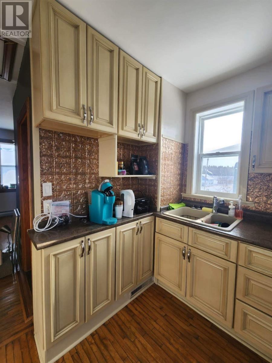 19 King St, Sioux Lookout, Ontario  P8T 1C8 - Photo 9 - TB252069