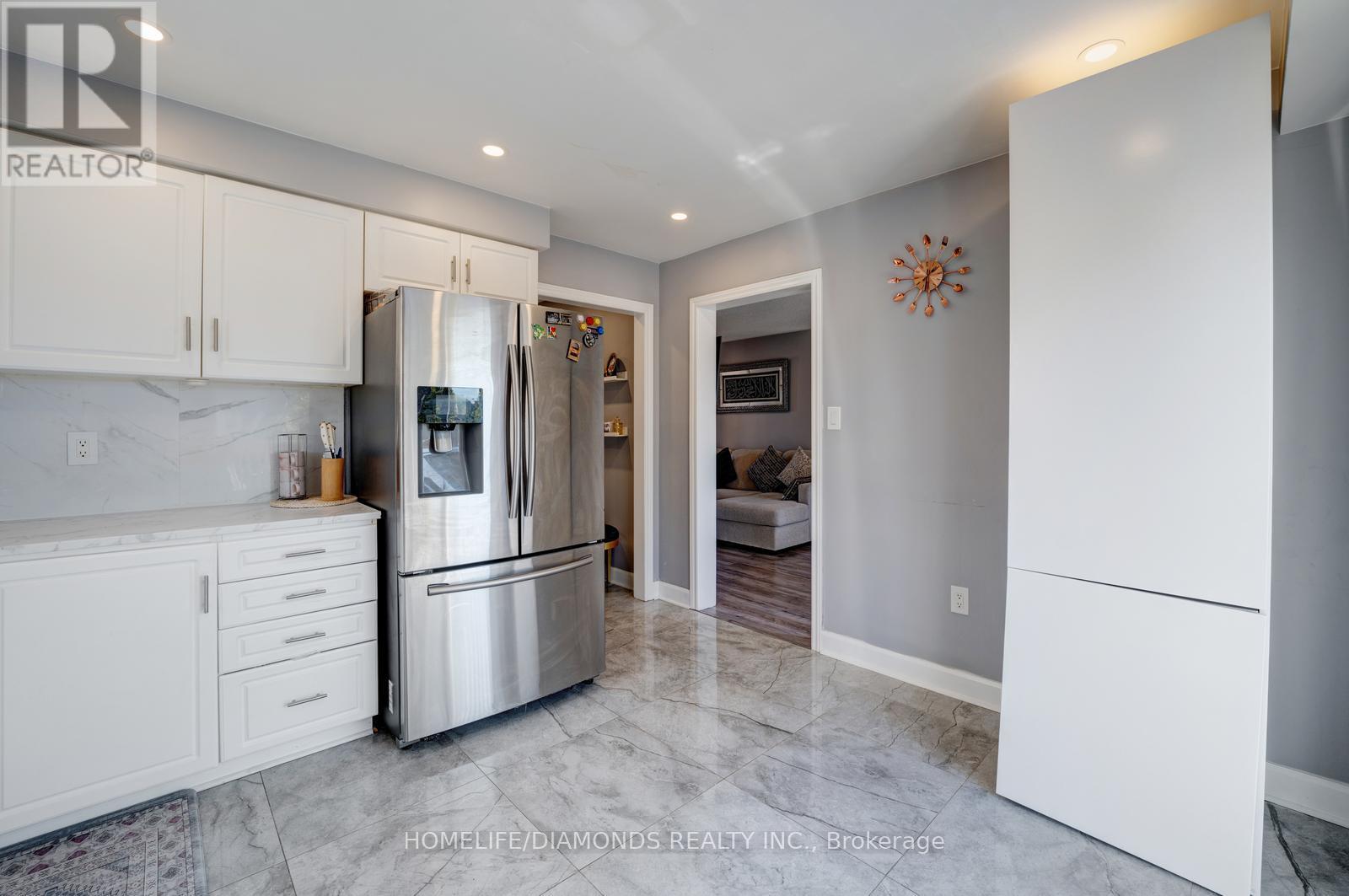 68 Heritage Court, Barrie, Ontario  L4N 0E3 - Photo 17 - S12457746