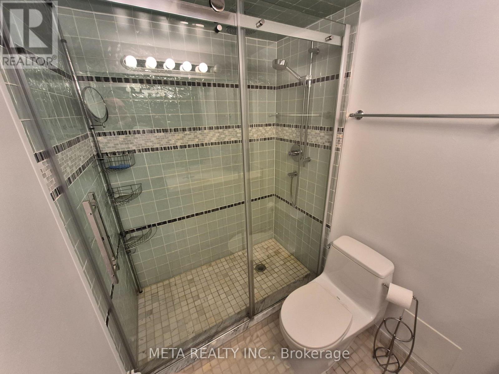 910 - 1535 Lakeshore Road E, Mississauga, Ontario  L5E 3E2 - Photo 17 - W12459655