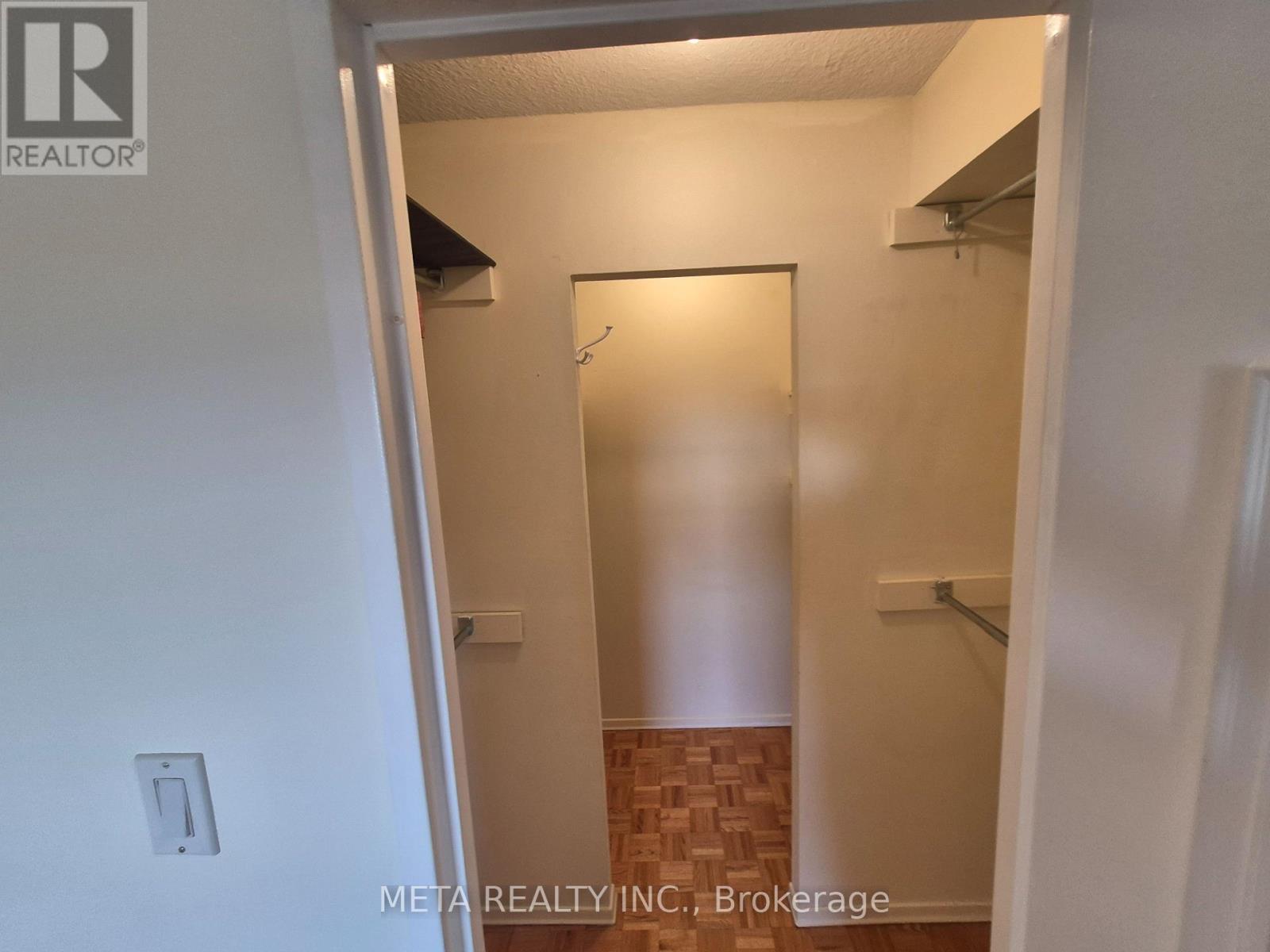 910 - 1535 Lakeshore Road E, Mississauga, Ontario  L5E 3E2 - Photo 16 - W12459655