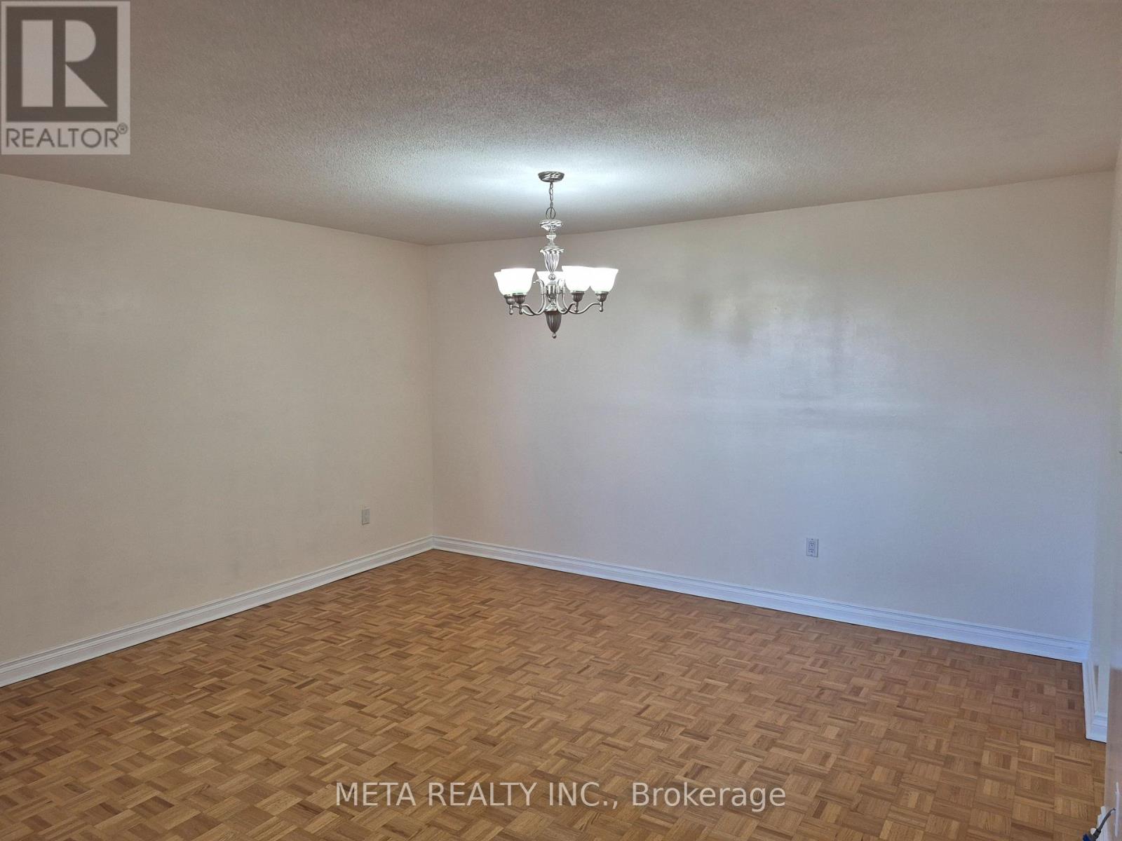 910 - 1535 Lakeshore Road E, Mississauga, Ontario  L5E 3E2 - Photo 7 - W12459655