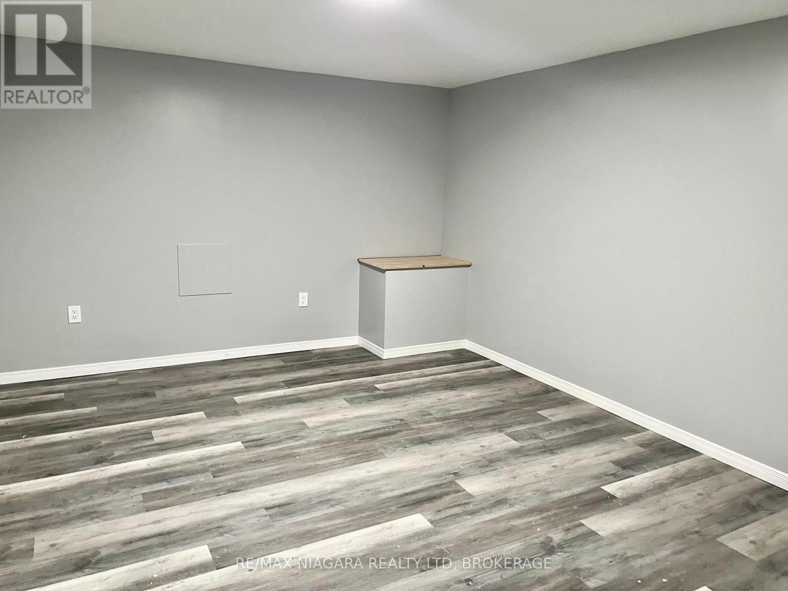 7701 Cortina Crescent, Niagara Falls, Ontario  L2H 3B4 - Photo 20 - X12460113