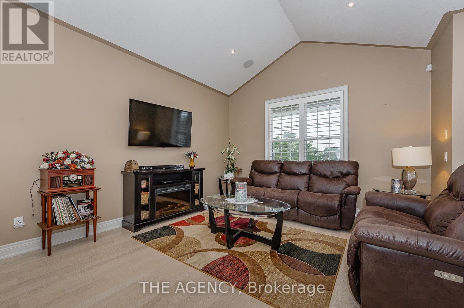3985 Lower Coach Road, Fort Erie, Ontario  L0S 1S0 - Photo 11 - X12460144