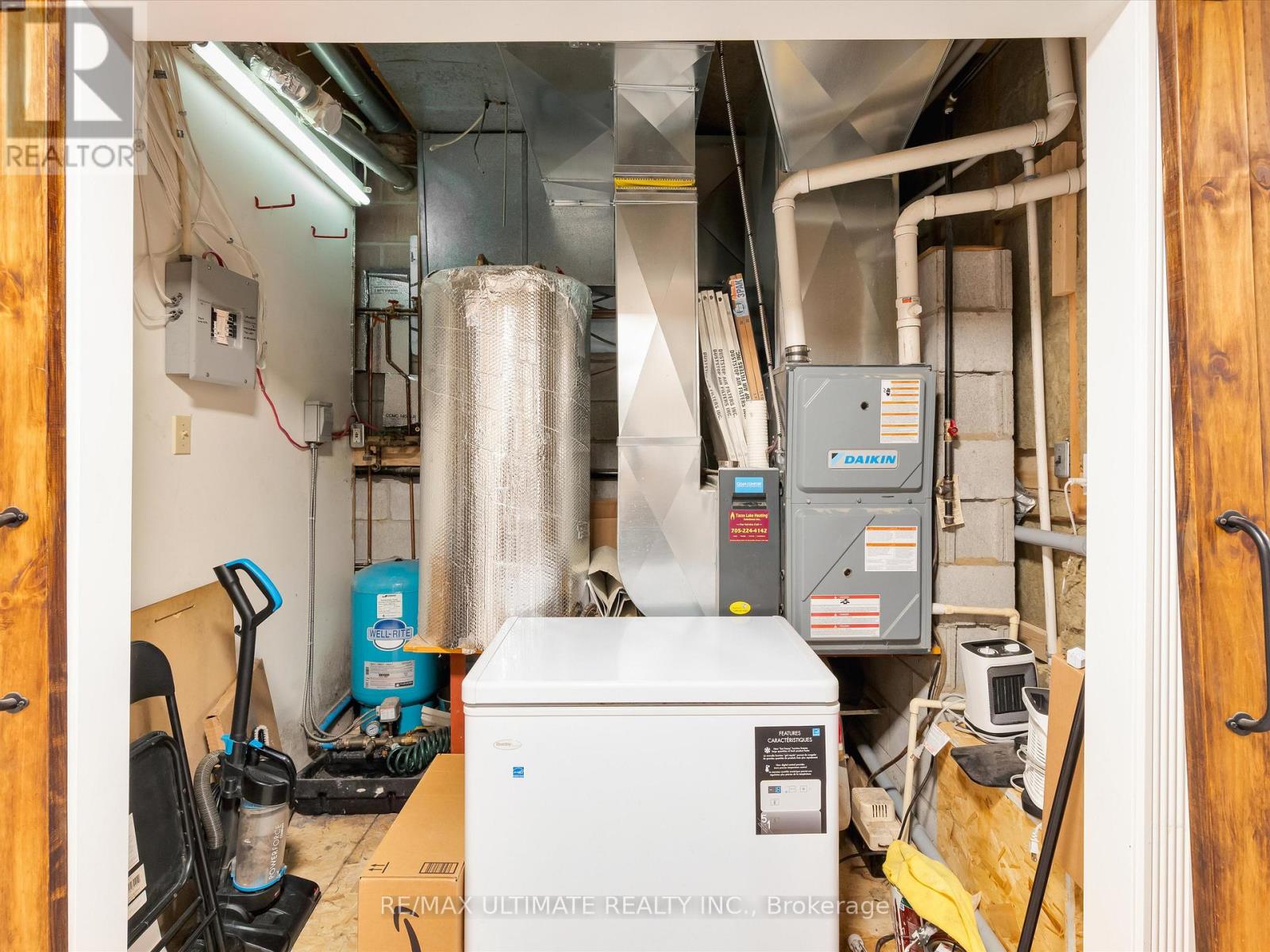 343 Sherwood Drive, Perry, Ontario  P1H 2J6 - Photo 37 - X12452775