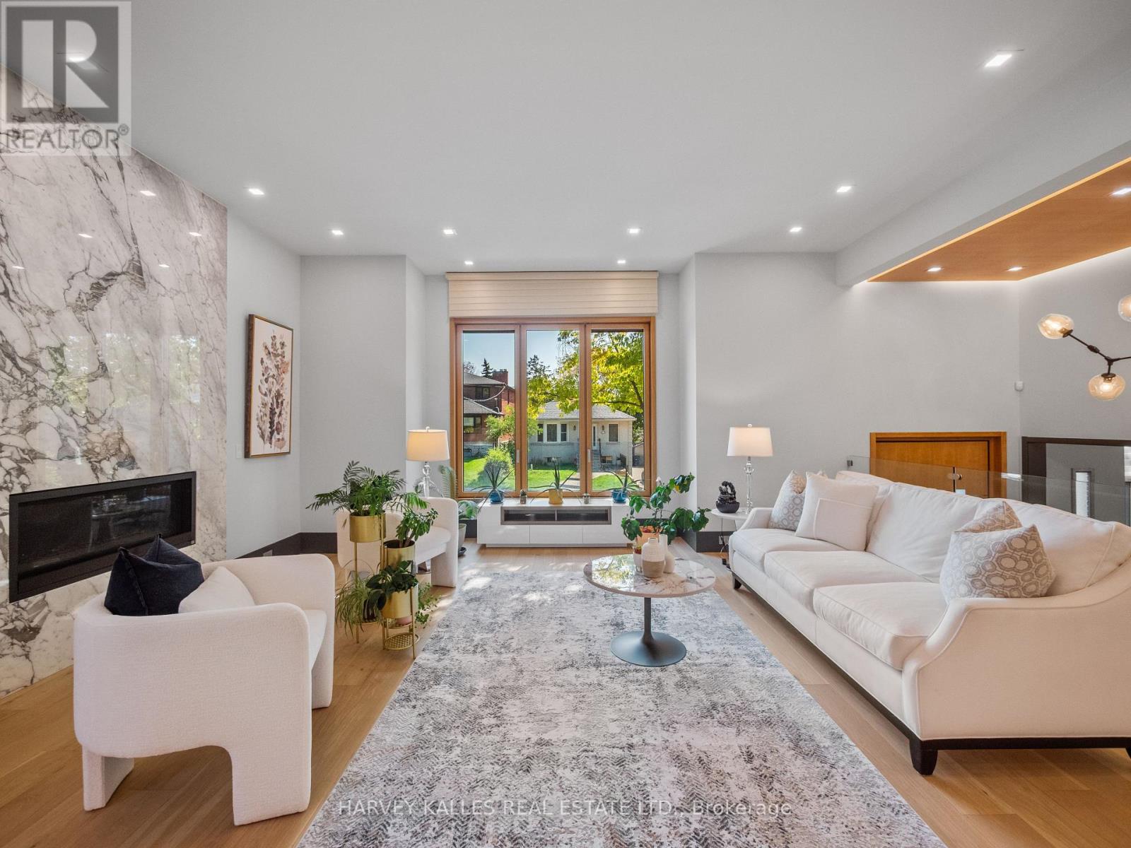 170 Burndale Avenue, Toronto (Lansing-Westgate), Ontario  M2N 1T2 - Photo 6 - C12459918