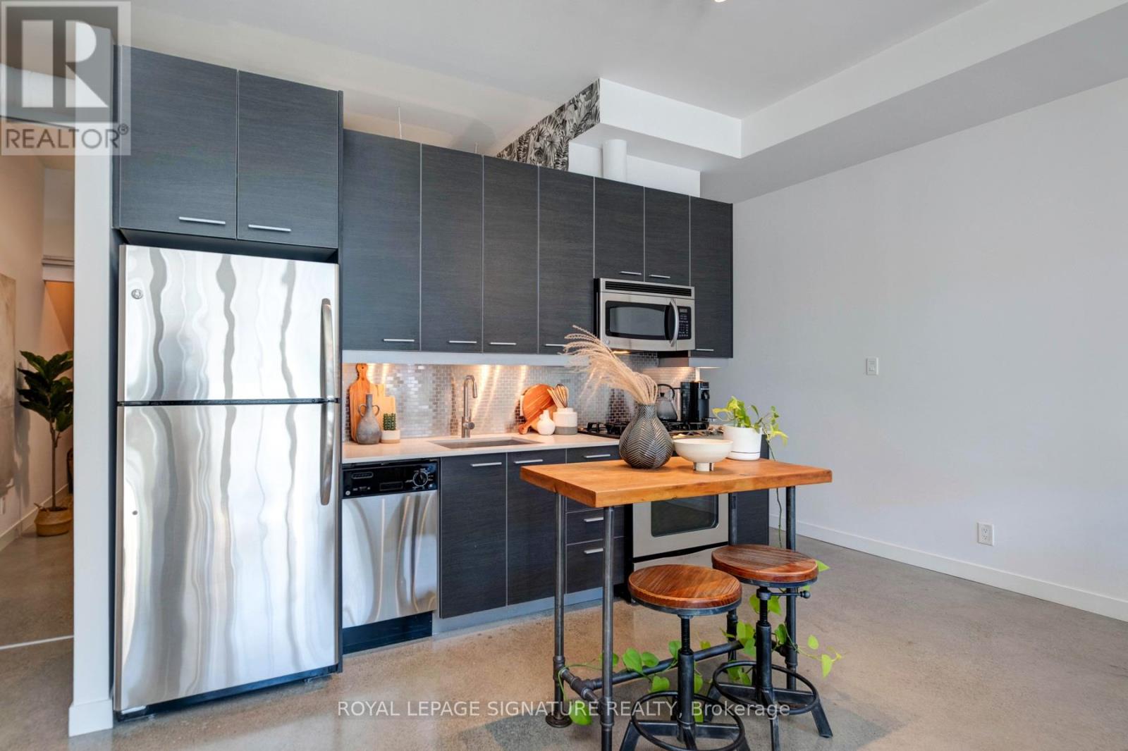 208 - 52 Sumach Street, Toronto, Ontario  M5A 3J7 - Photo 5 - C12459926
