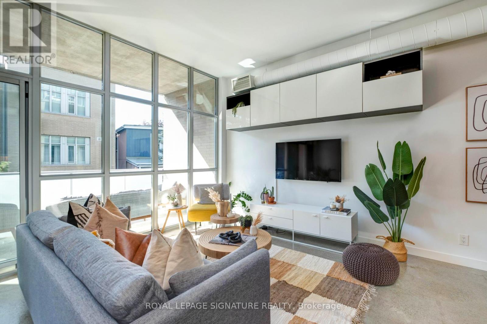 208 - 52 Sumach Street, Toronto, Ontario  M5A 3J7 - Photo 9 - C12459926