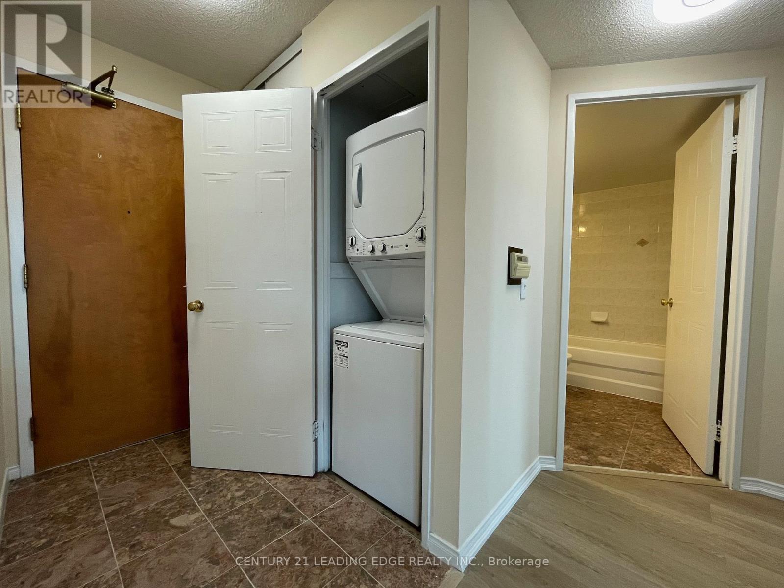 1801 - 238 Doris Avenue, Toronto, Ontario  M2N 6W1 - Photo 15 - C12459929