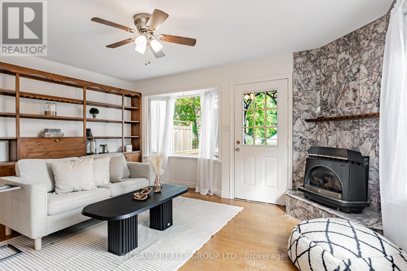 52 Thursfield Crescent, Toronto, Ontario  M4G 2N5 - Photo 13 - C12459938