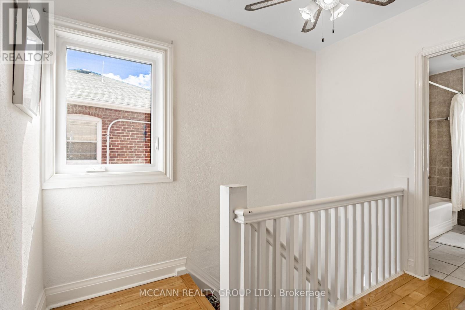 52 Thursfield Crescent, Toronto, Ontario  M4G 2N5 - Photo 20 - C12459938
