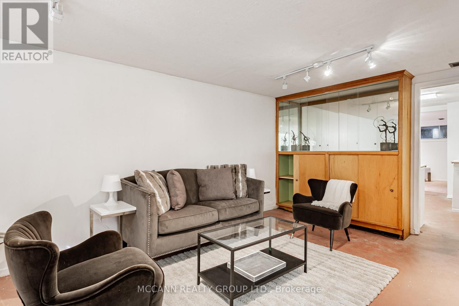 52 Thursfield Crescent, Toronto, Ontario  M4G 2N5 - Photo 30 - C12459938