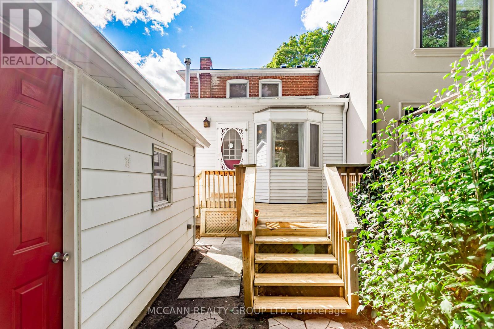 52 Thursfield Crescent, Toronto, Ontario  M4G 2N5 - Photo 40 - C12459938