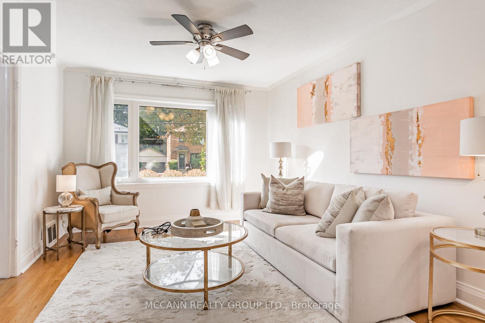 52 Thursfield Crescent, Toronto, Ontario  M4G 2N5 - Photo 6 - C12459938
