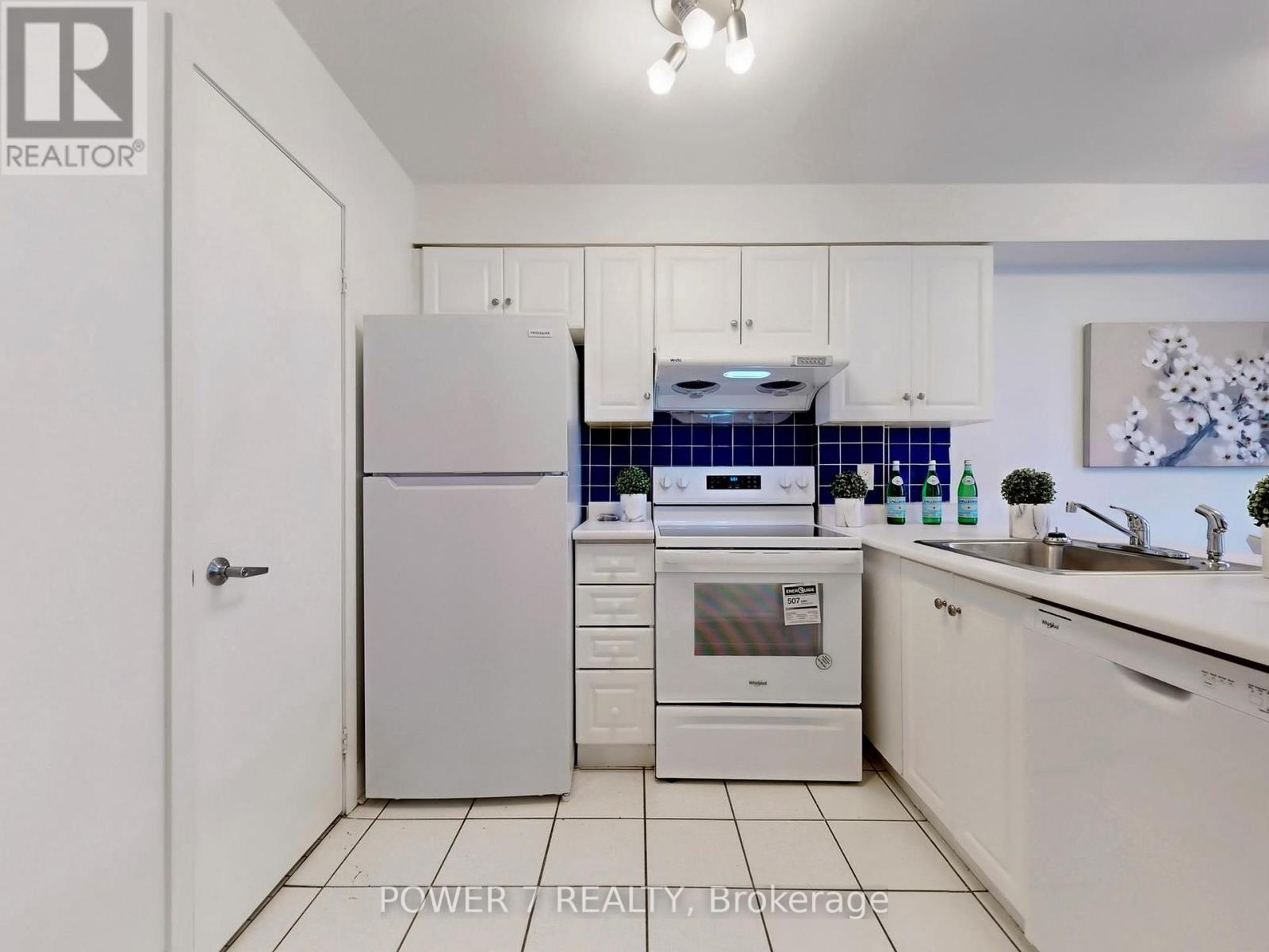 389 - 415 Jarvis Street, Toronto (Cabbagetown-South St. James Town), Ontario  M4Y 2G8 - Photo 10 - C12459954
