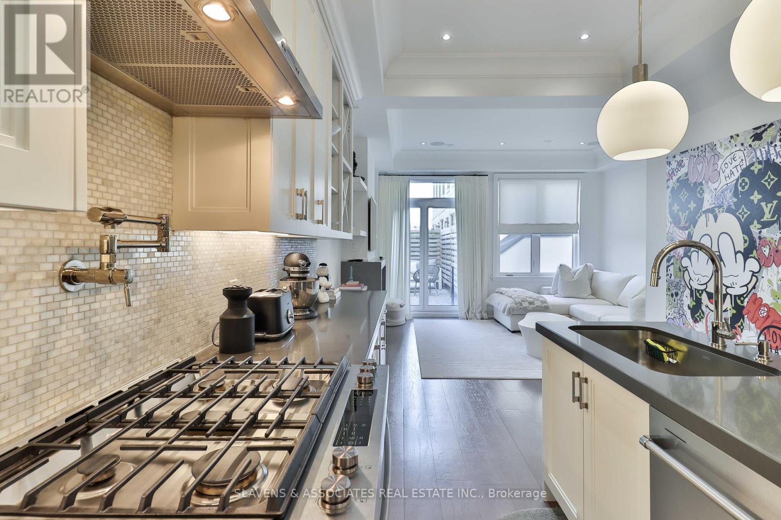 51b Burnaby Boulevard, Toronto, Ontario  M5N 1G3 - Photo 10 - C12459956