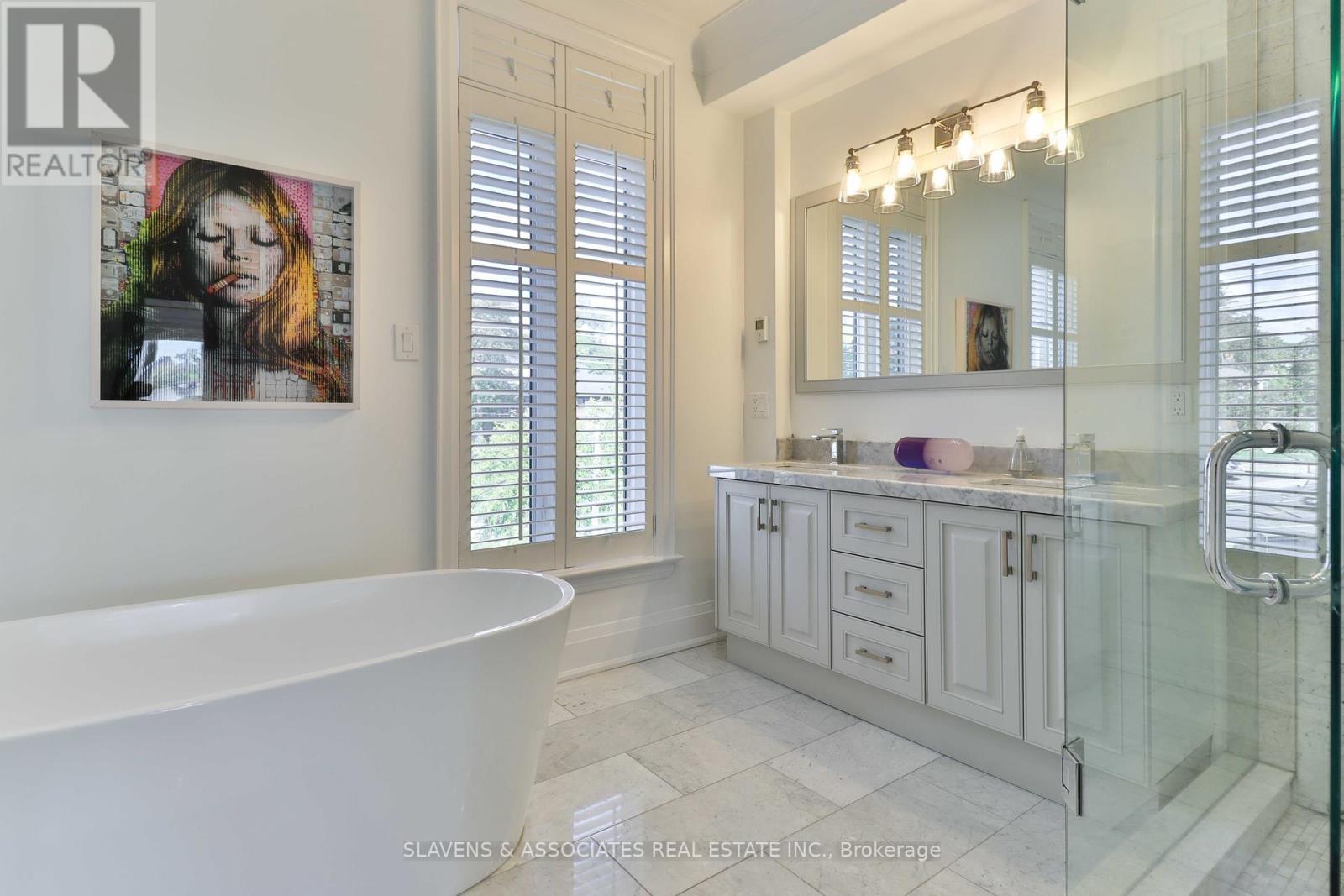 51b Burnaby Boulevard, Toronto, Ontario  M5N 1G3 - Photo 25 - C12459956