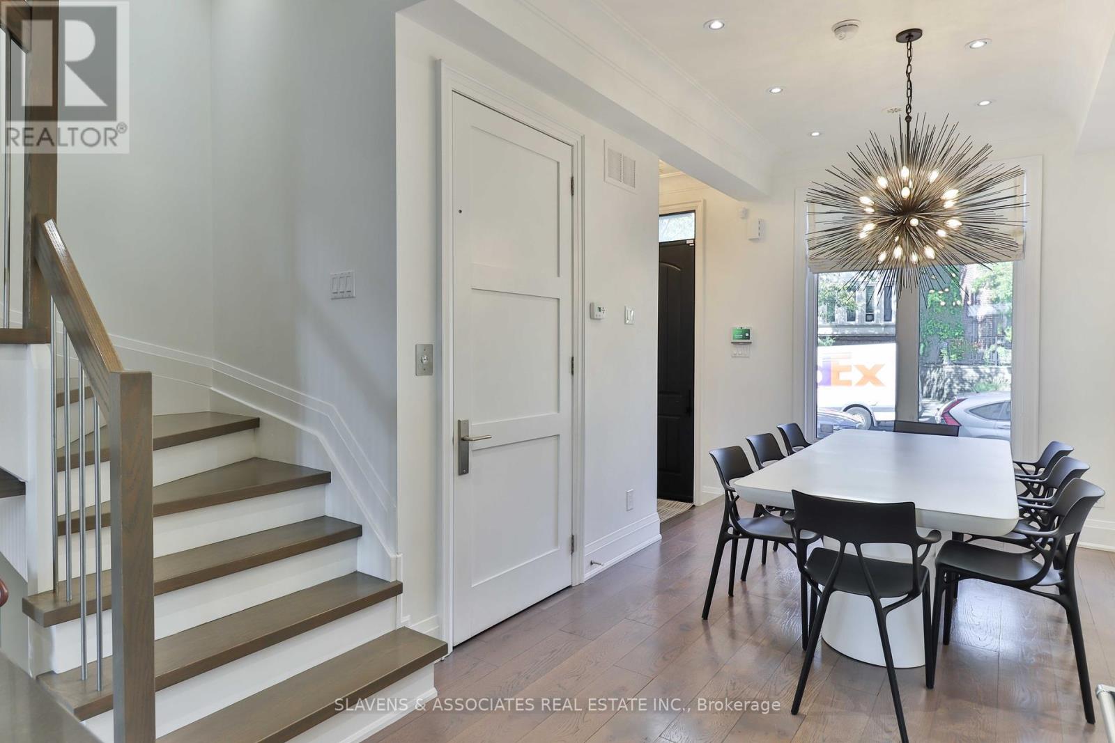 51b Burnaby Boulevard, Toronto, Ontario  M5N 1G3 - Photo 5 - C12459956