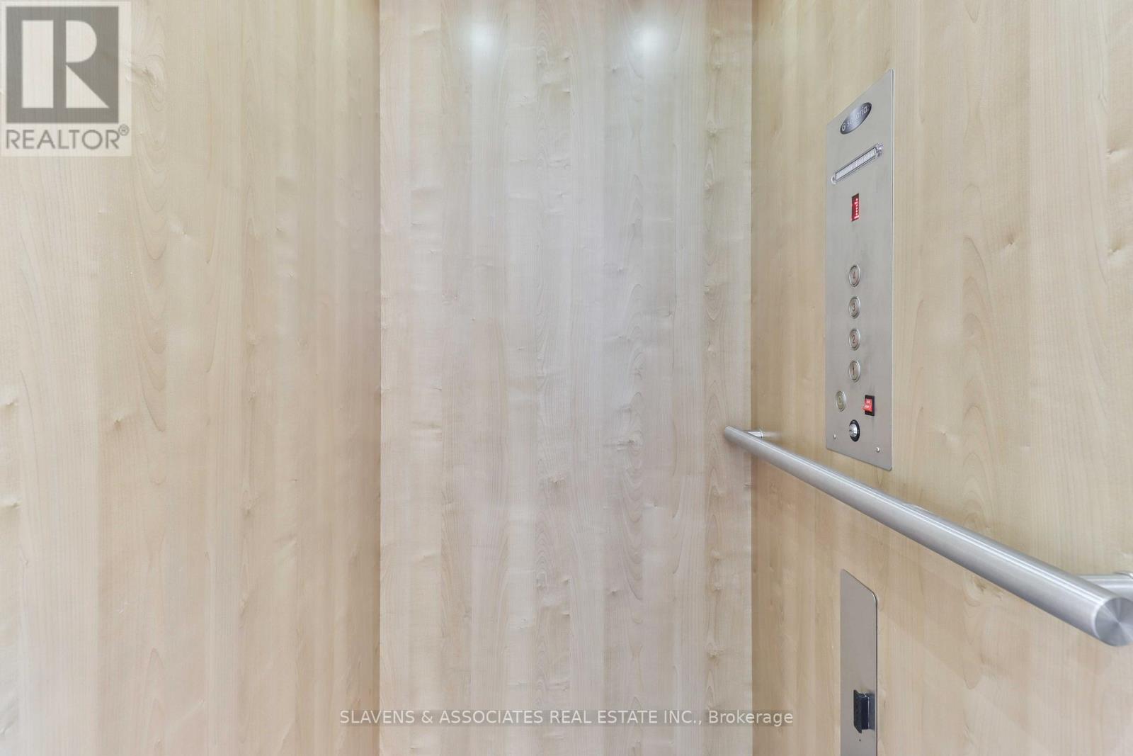 51b Burnaby Boulevard, Toronto, Ontario  M5N 1G3 - Photo 7 - C12459956