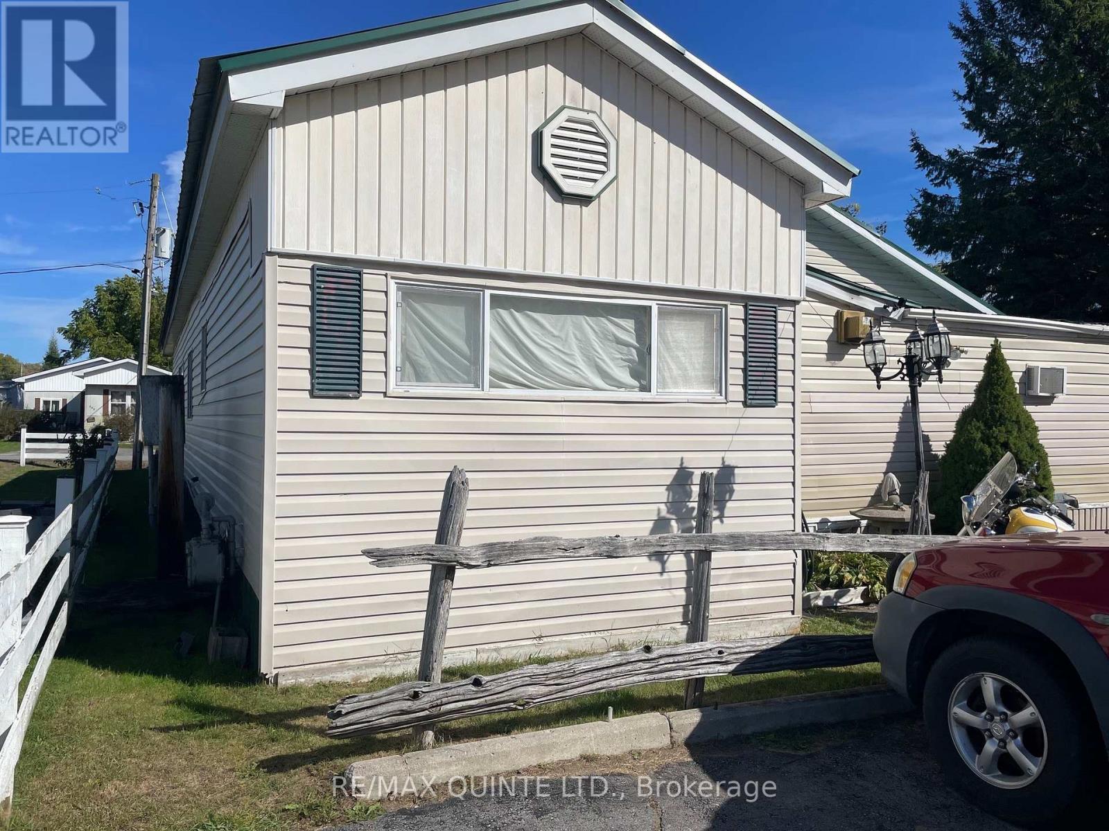 151 - 63 Whites Road, Quinte West, Ontario  K8P 5P5 - Photo 2 - X12460165