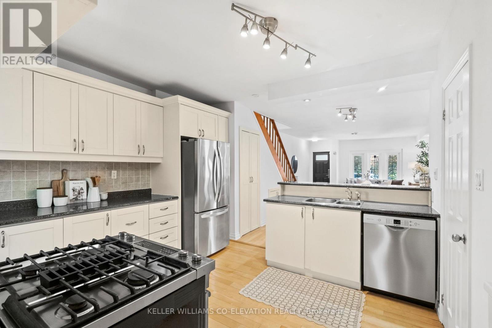 26 Cambridge Avenue, Toronto (Playter Estates-Danforth), Ontario  M4K 2L1 - Photo 14 - E12459940