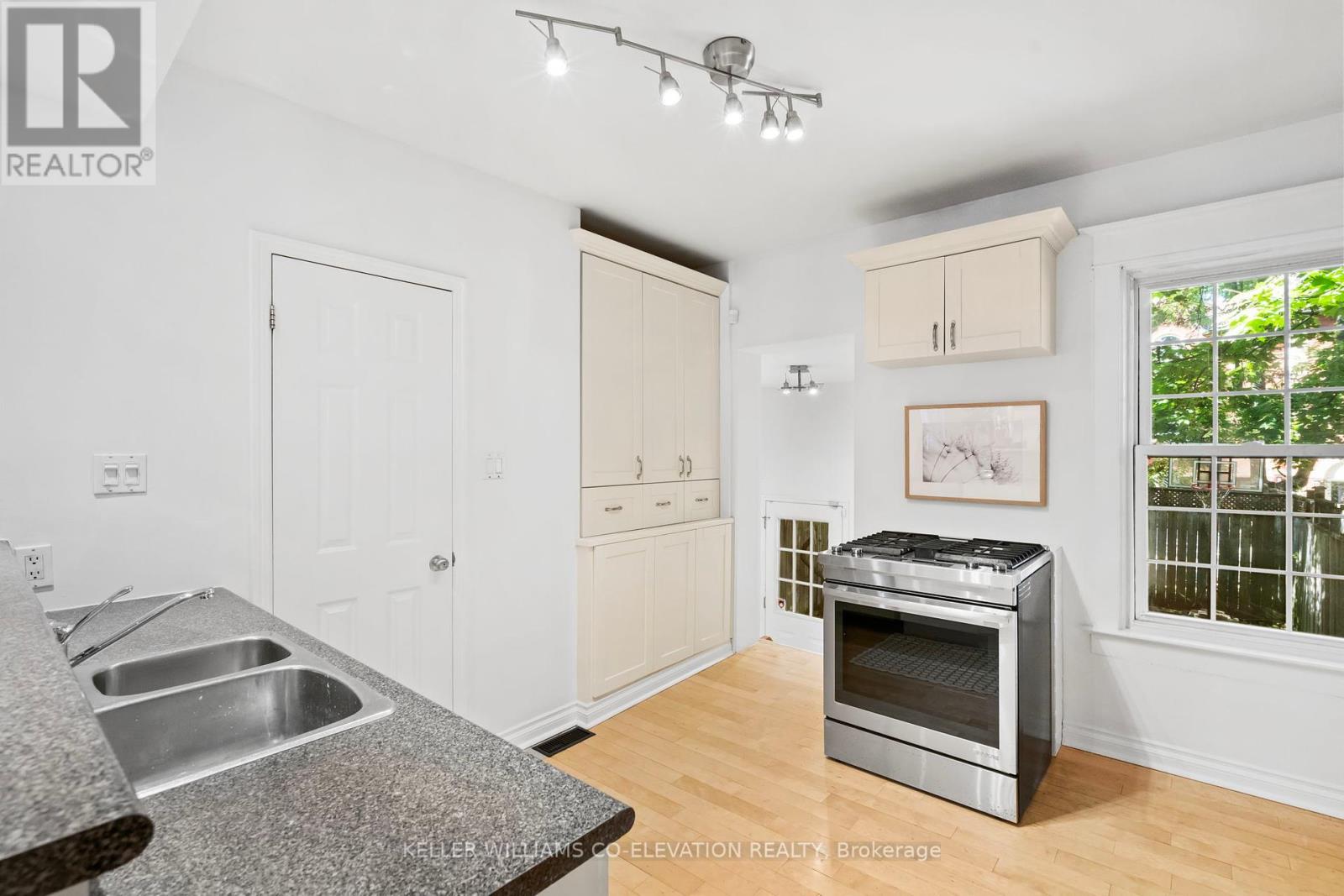 26 Cambridge Avenue, Toronto (Playter Estates-Danforth), Ontario  M4K 2L1 - Photo 17 - E12459940