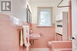 37 Cadorna Avenue, Toronto, Ontario  M4J 3W7 - Photo 11 - E12459955