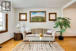 37 Cadorna Avenue, Toronto, Ontario  M4J 3W7 - Photo 4 - E12459955