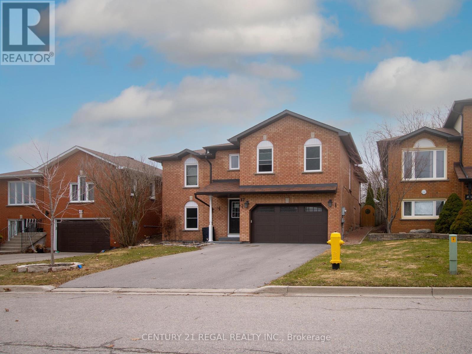 LOWER - 47 LIMESTONE CRESCENT, Whitby, Ontario