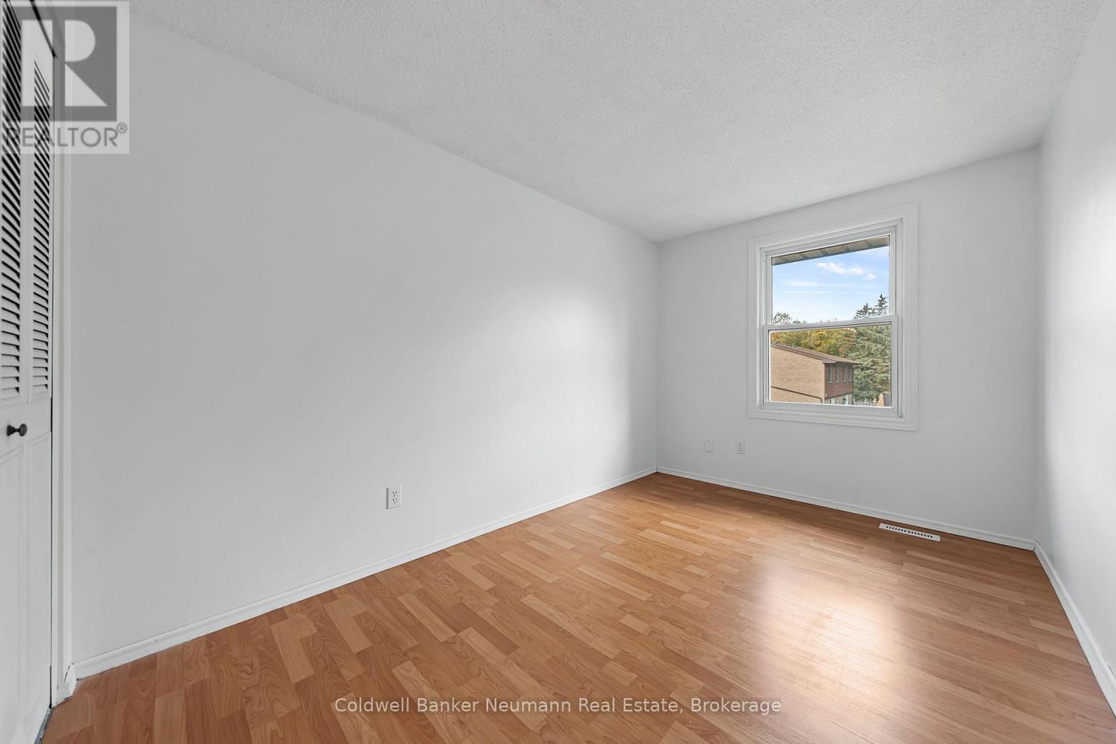 19 - 539 Willow Road, Guelph, Ontario  N1H 7G3 - Photo 23 - X12460190