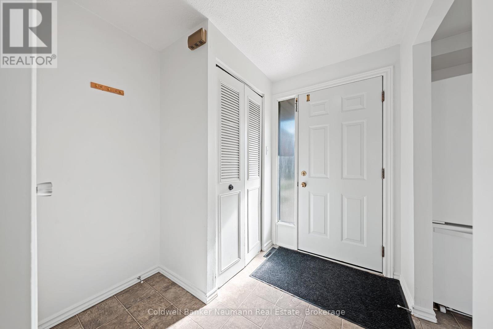 19 - 539 Willow Road, Guelph, Ontario  N1H 7G3 - Photo 3 - X12460190