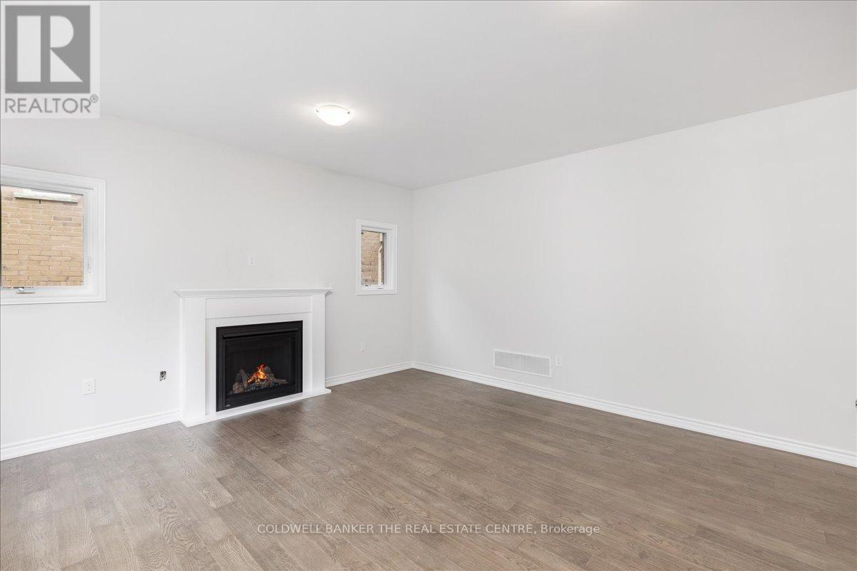 95 Scotia Road, Georgina (Sutton & Jackson's Point), Ontario  L0E 1R0 - Photo 11 - N12459922