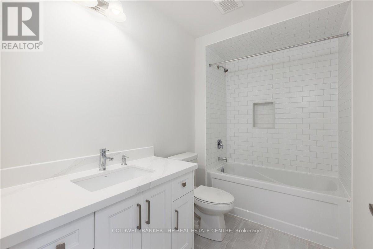95 Scotia Road, Georgina (Sutton & Jackson's Point), Ontario  L0E 1R0 - Photo 20 - N12459922