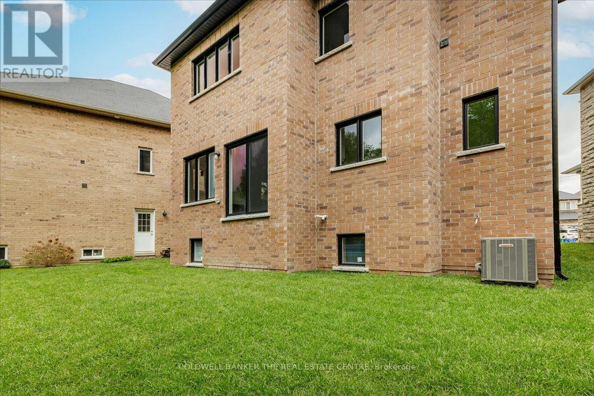 95 Scotia Road, Georgina (Sutton & Jackson's Point), Ontario  L0E 1R0 - Photo 22 - N12459922