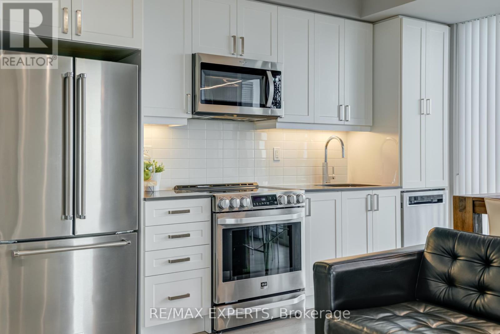 2106 - 7895 Jane Street, Vaughan (Concord), Ontario  L4K 0K2 - Photo 12 - N12459930