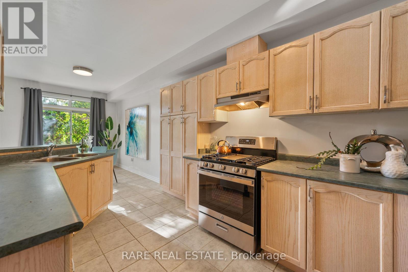 16 Ebony Gate, Richmond Hill (Rouge Woods), Ontario  L4S 2C1 - Photo 14 - N12459937