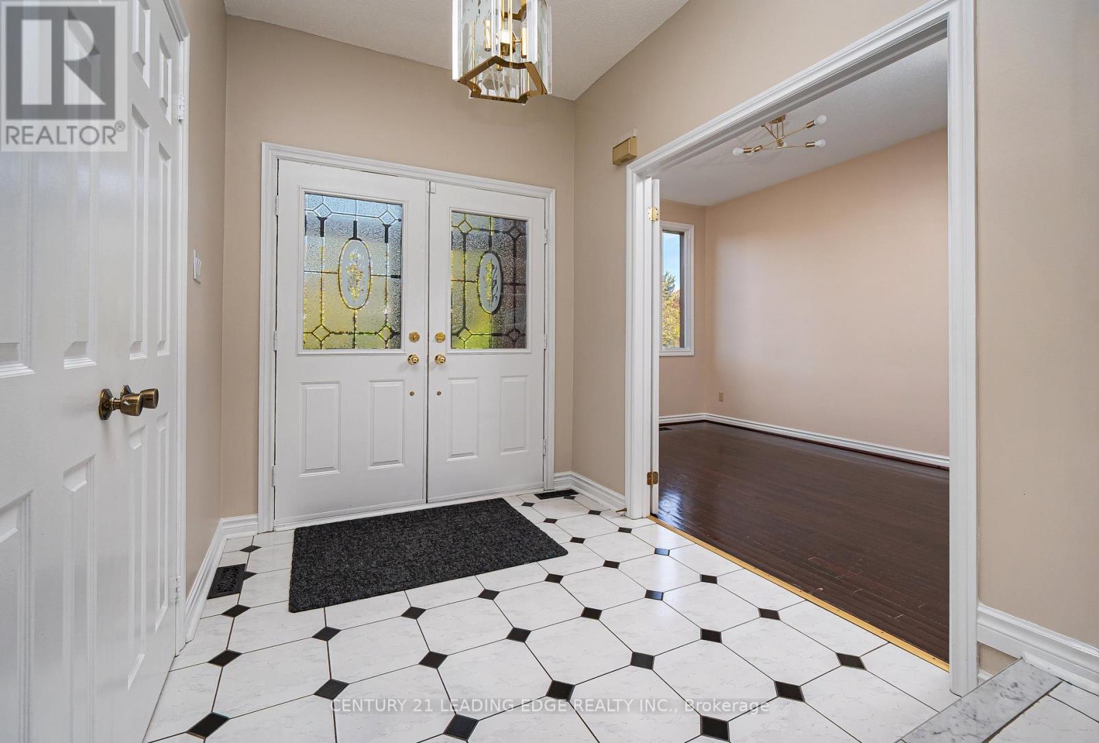7 Delancey Crescent, Markham (Markville), Ontario  L3P 7C9 - Photo 3 - N12459969