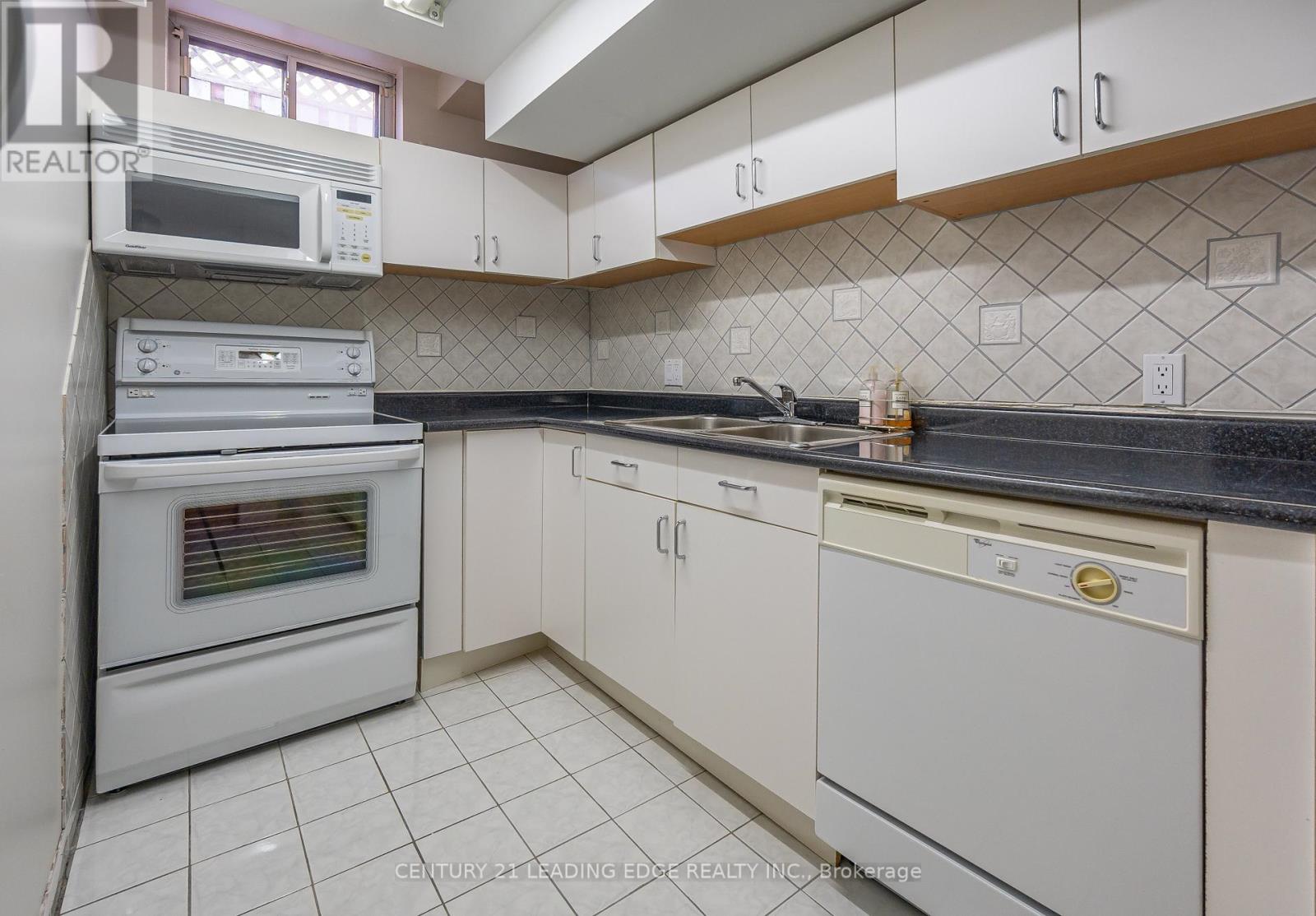 7 Delancey Crescent, Markham (Markville), Ontario  L3P 7C9 - Photo 32 - N12459969