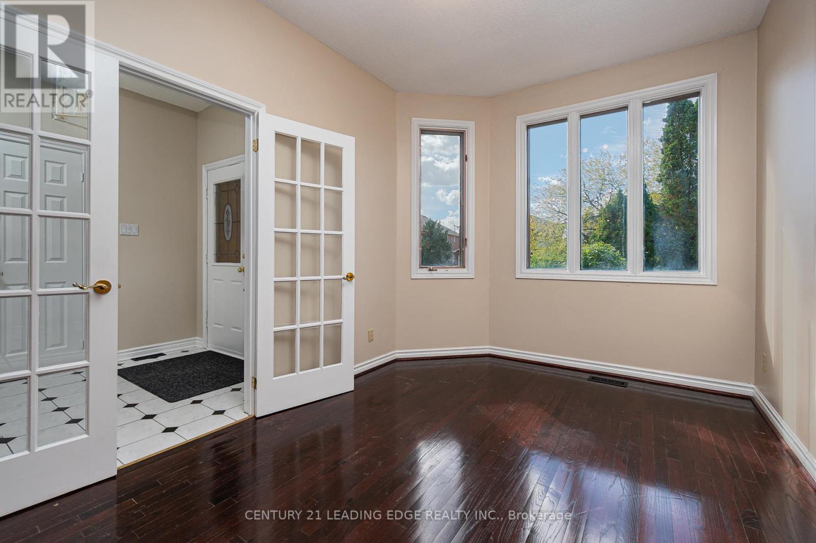 7 Delancey Crescent, Markham (Markville), Ontario  L3P 7C9 - Photo 5 - N12459969