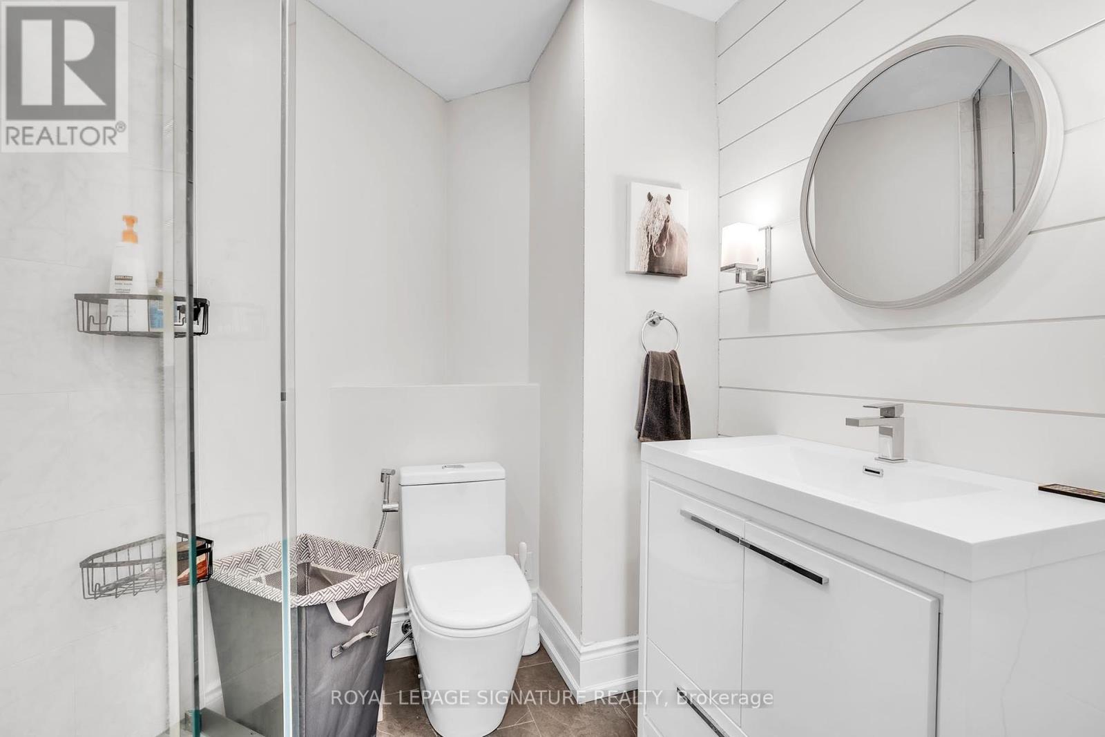 1067 Ivsbridge Boulevard, Newmarket (Stonehaven-Wyndham), Ontario  L3X 1N3 - Photo 29 - N12459978
