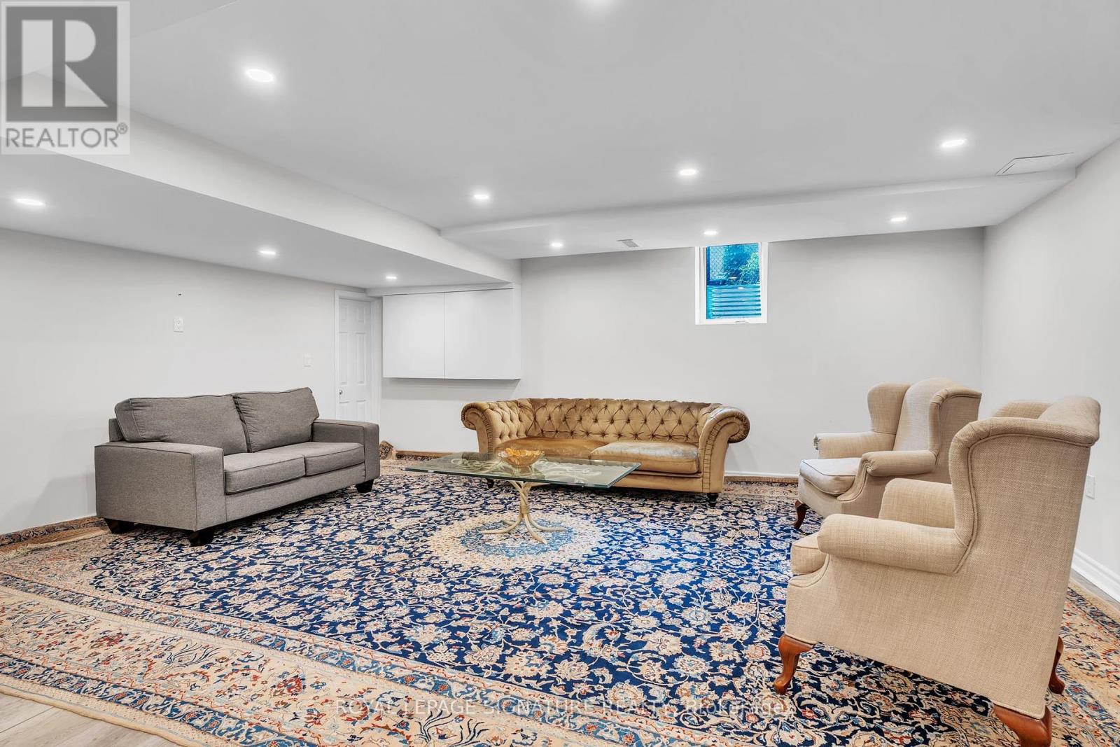 1067 Ivsbridge Boulevard, Newmarket (Stonehaven-Wyndham), Ontario  L3X 1N3 - Photo 36 - N12459978