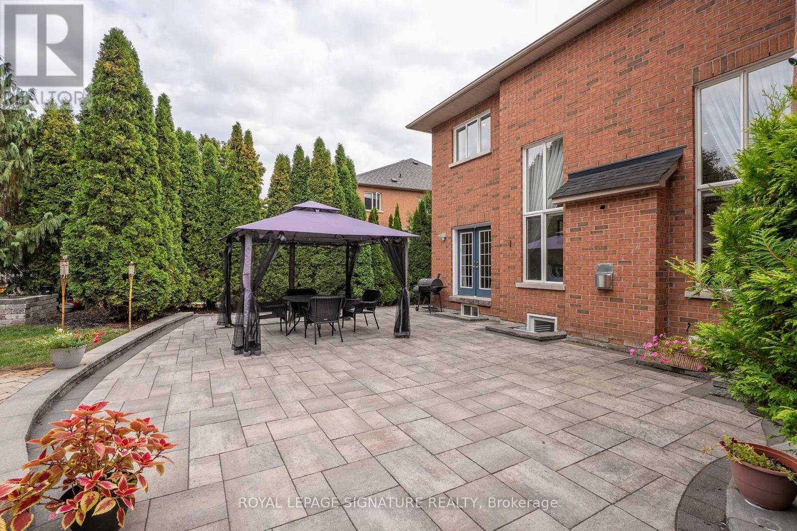 1067 Ivsbridge Boulevard, Newmarket (Stonehaven-Wyndham), Ontario  L3X 1N3 - Photo 45 - N12459978