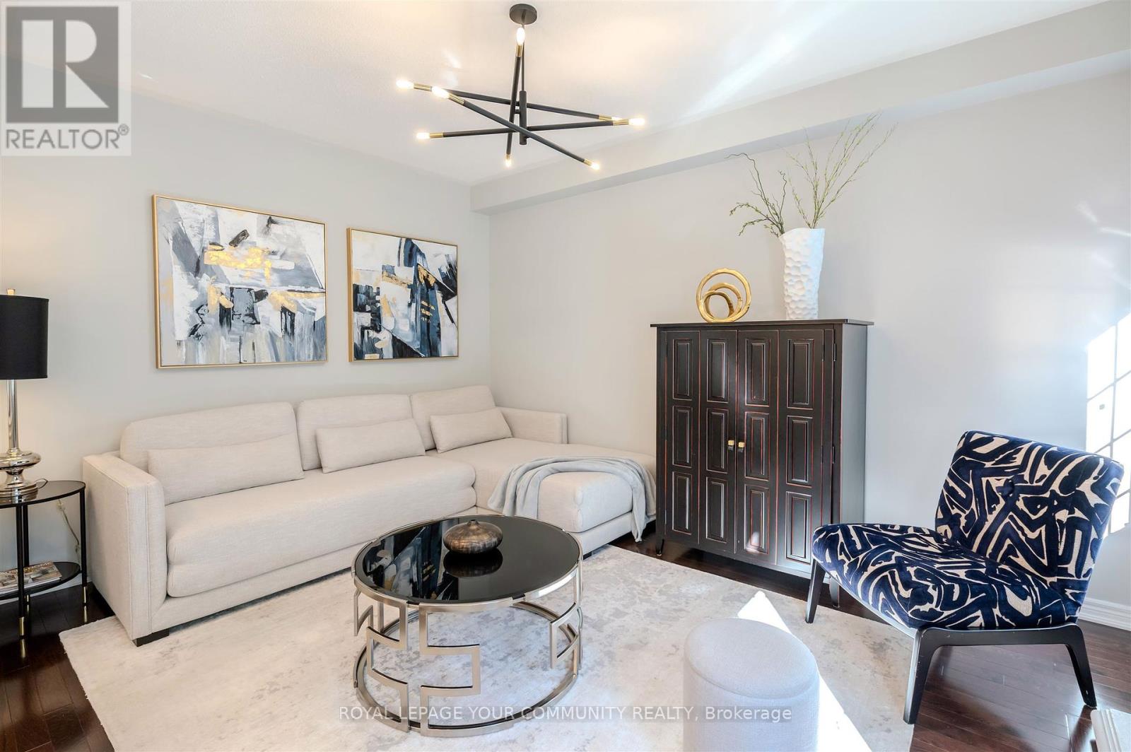 7 Sequin Drive, Richmond Hill (Jefferson), Ontario  L4E 0J3 - Photo 22 - N12459990