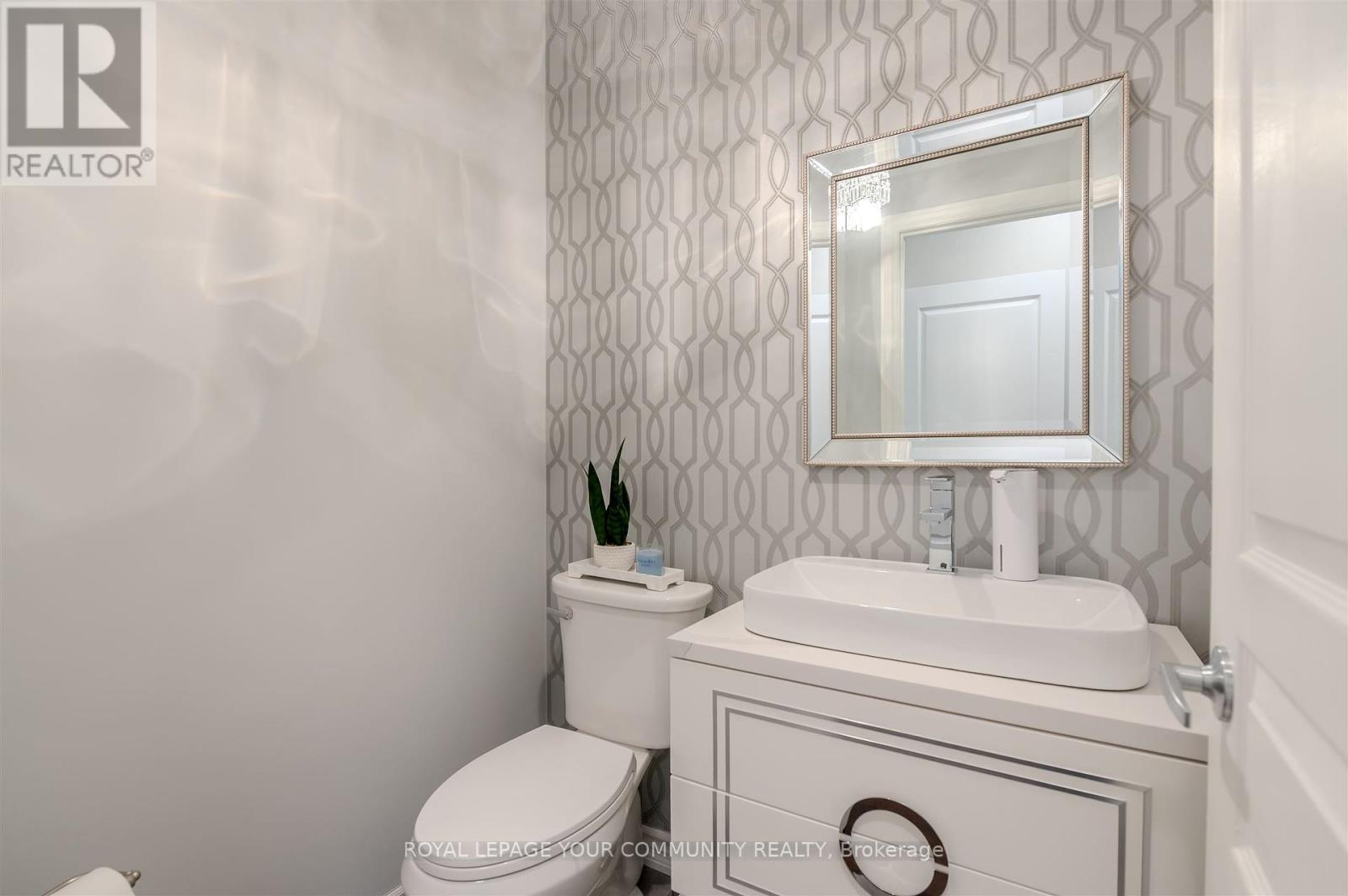 7 Sequin Drive, Richmond Hill (Jefferson), Ontario  L4E 0J3 - Photo 26 - N12459990