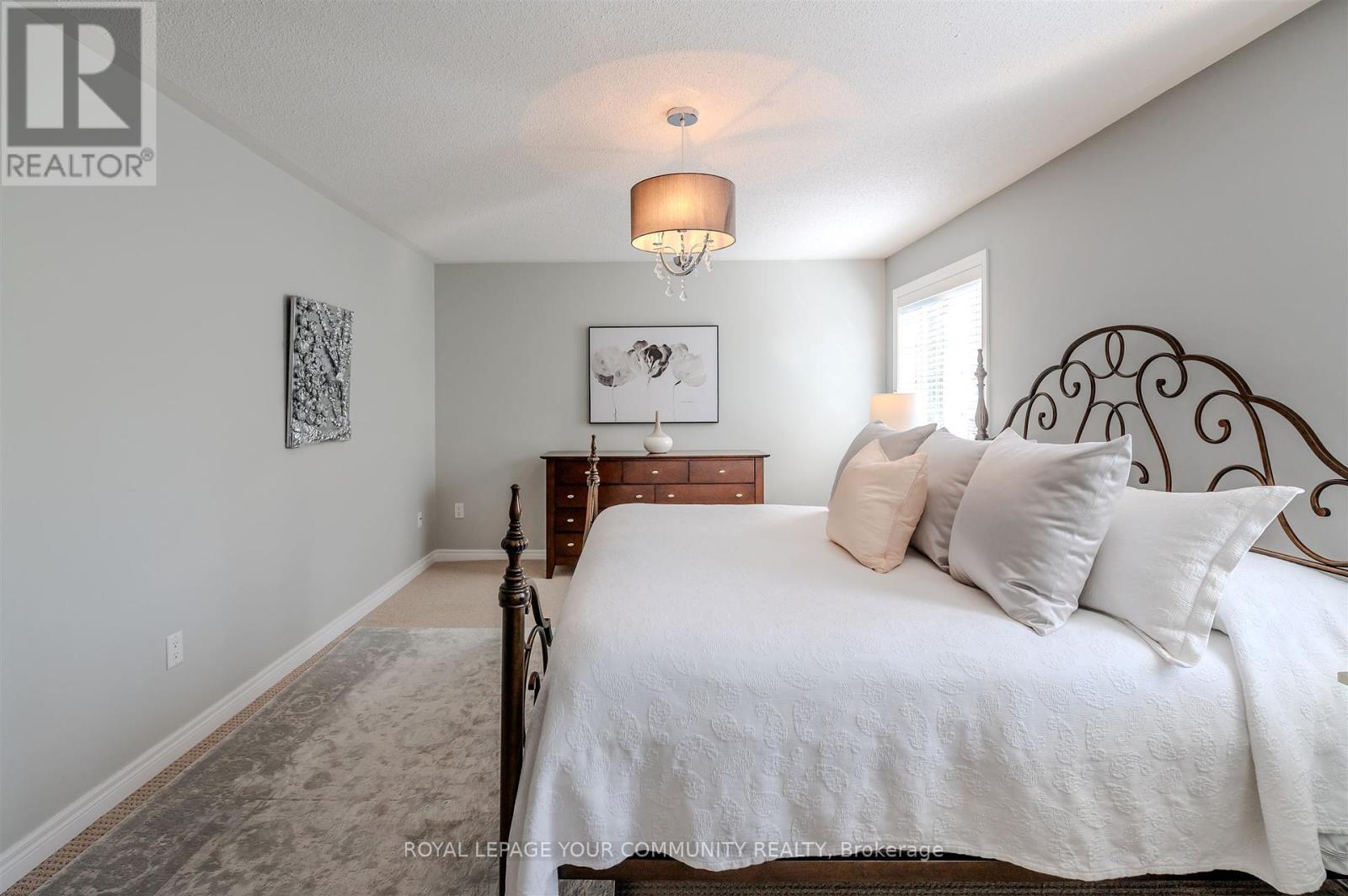 7 Sequin Drive, Richmond Hill (Jefferson), Ontario  L4E 0J3 - Photo 34 - N12459990