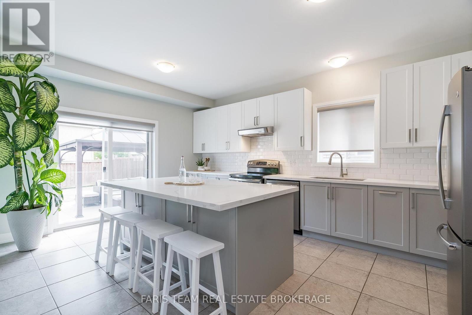 1377 Sheldon Street, Innisfil (Alcona), Ontario  L9S 0H6 - Photo 5 - N12459997