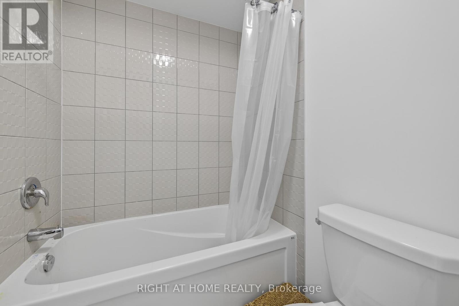 86 West Oak Trail, Barrie, Ontario  L9J 0K8 - Photo 39 - S12459927